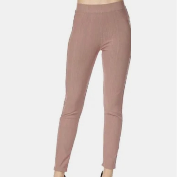 🔴 $5 Sale Solitaire Pull On Tan Metallic Jeggings  NWT - Picture 3 of 9